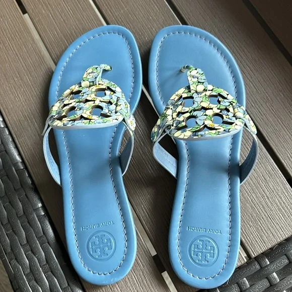 Tory Burch Sandals NWOT - Picture 2 of 5